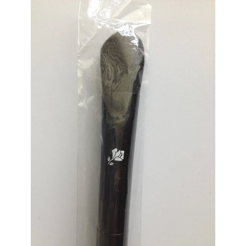 Lancôme Authentic Black Foundation / Shadow Multi purpose Brush New 1